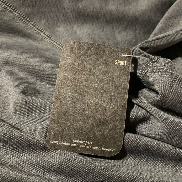 NWT Reebok Top | Size S | Grey | Speedwick | Mock Turtle 1/4 Zip | Long Sleeves - Picture 4 of 8